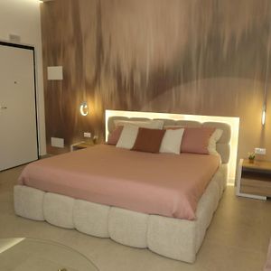 Camera con letto king size